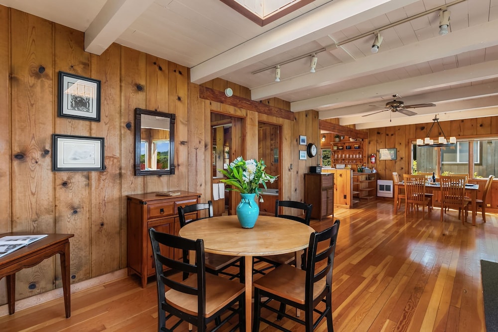 The Pilot House by Avantstay Stunning Home Right On Arch Cape Beach