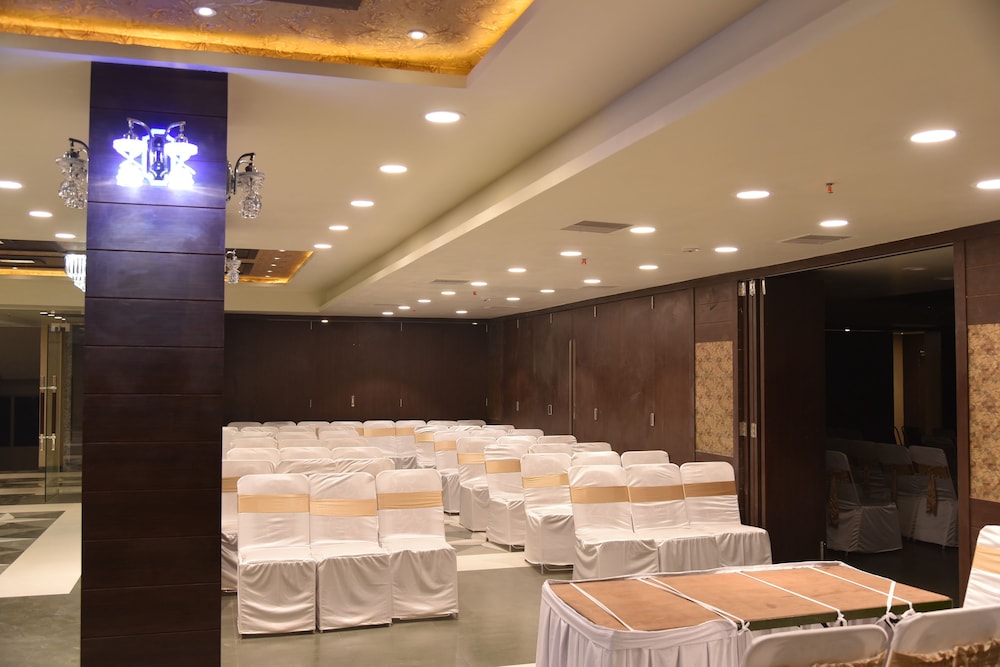meeting & event spaces