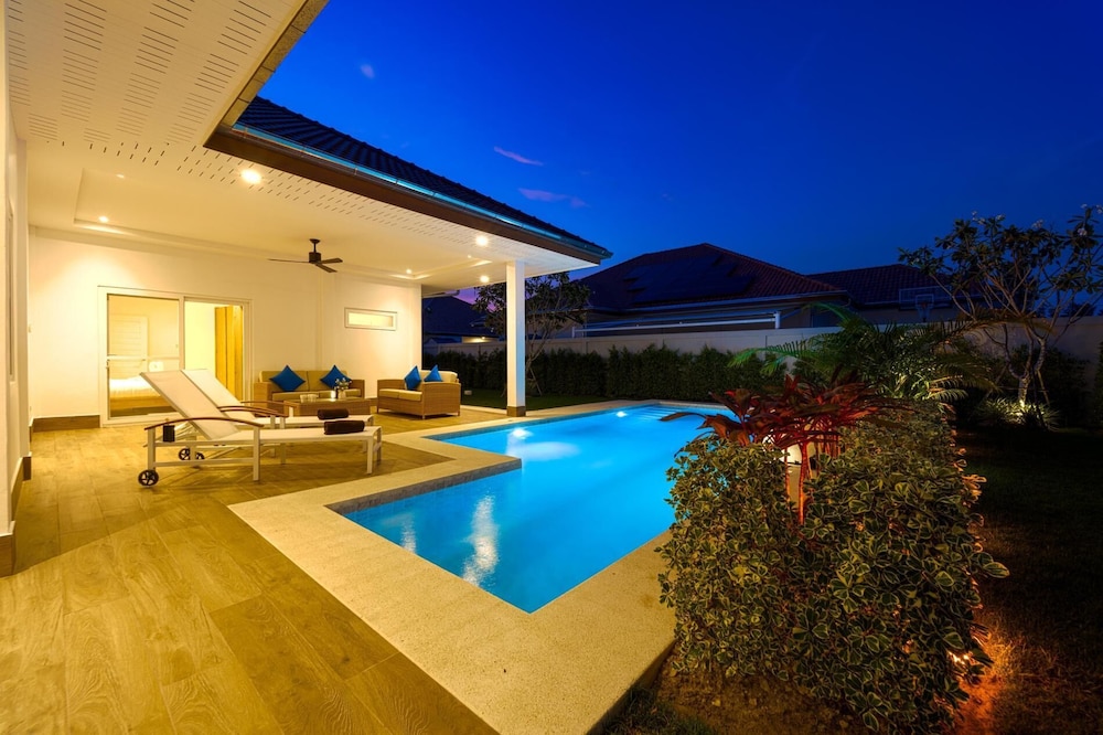 Brand-New Modern 3-Bedroom Villa MB20