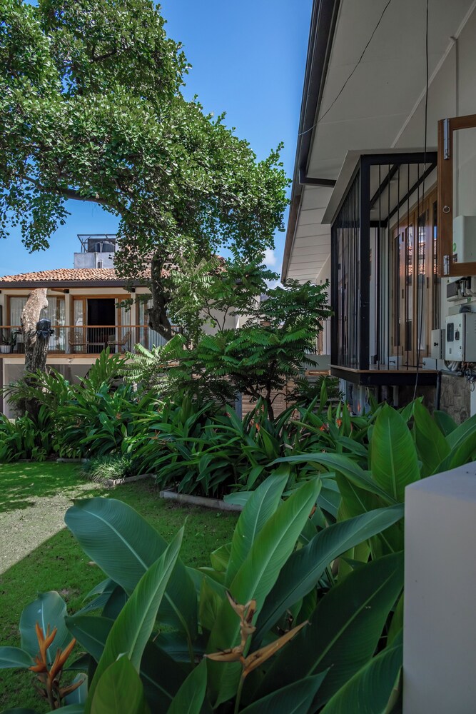 Colombo Villa Collection
