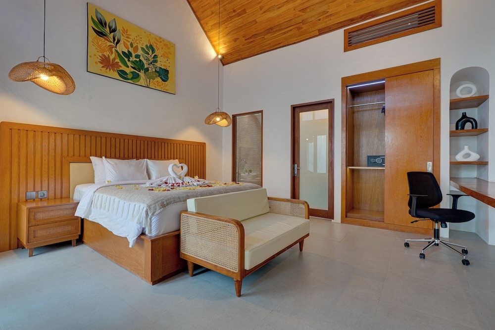 LaLuxe Villa and Residence