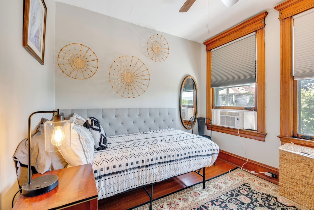 2 Mi to Steamtown Nhs: Family Home w/ Backyard!