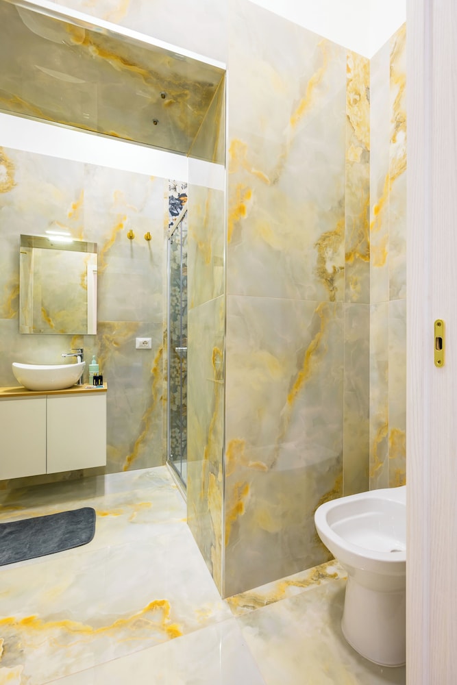 Essentia Home
