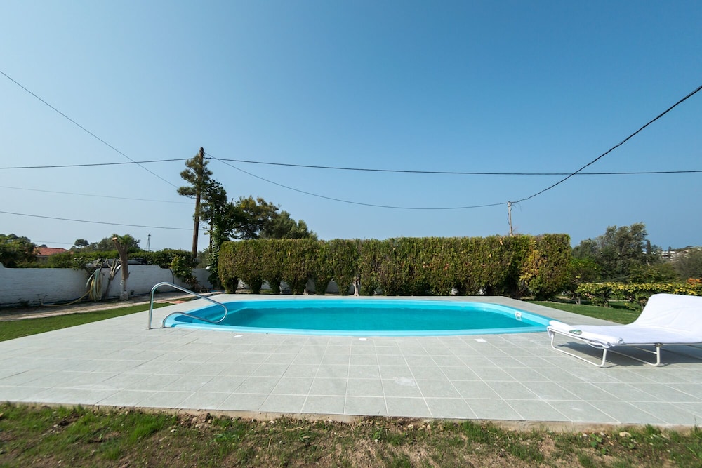 Stemma Pool Villa view 4
