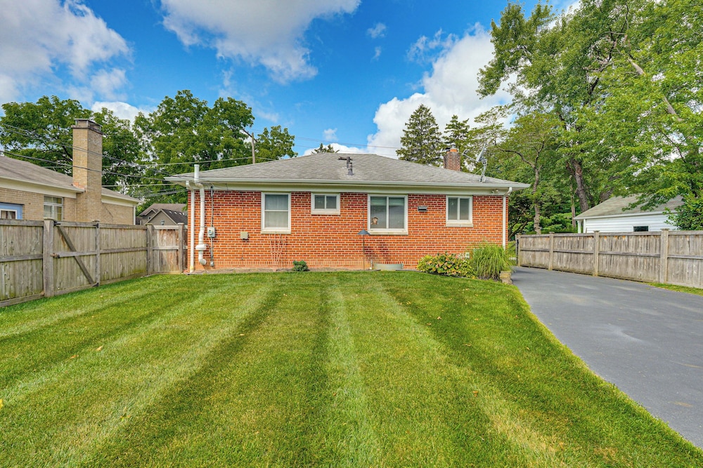 3 Mi to Ohio State: Updated Home w/ Yard!