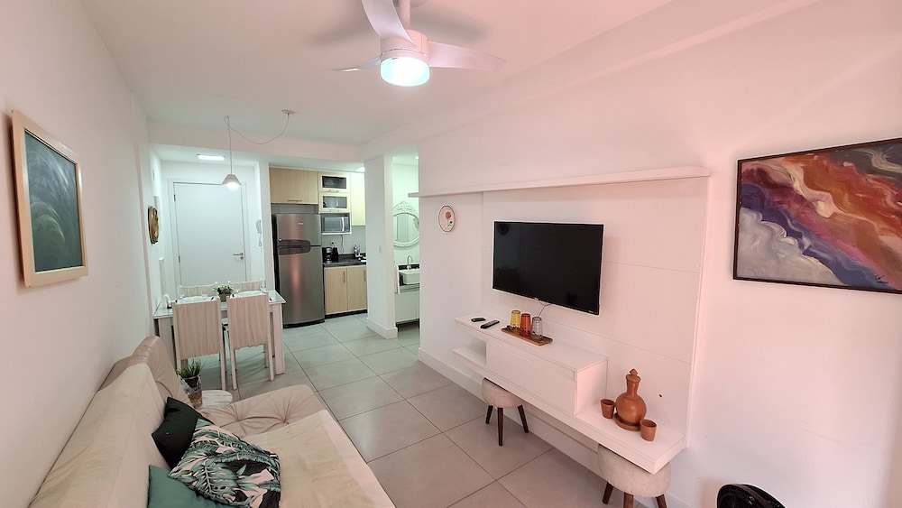 Apto moderno com miniquintal e piscina