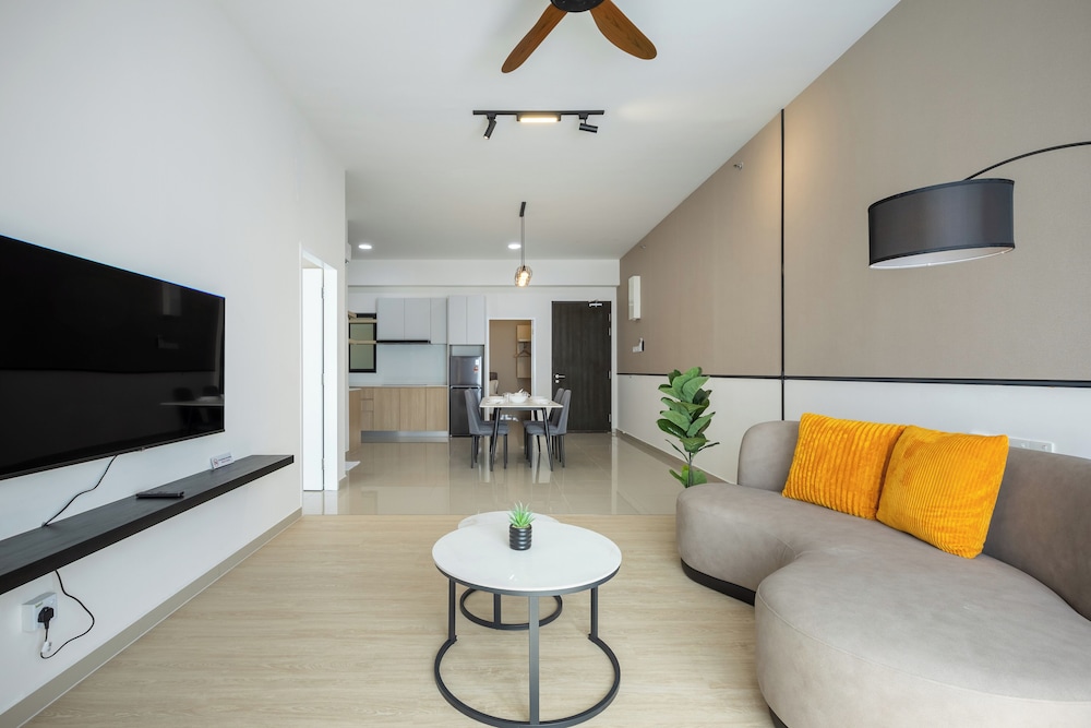 Sunshine Residence Suites
