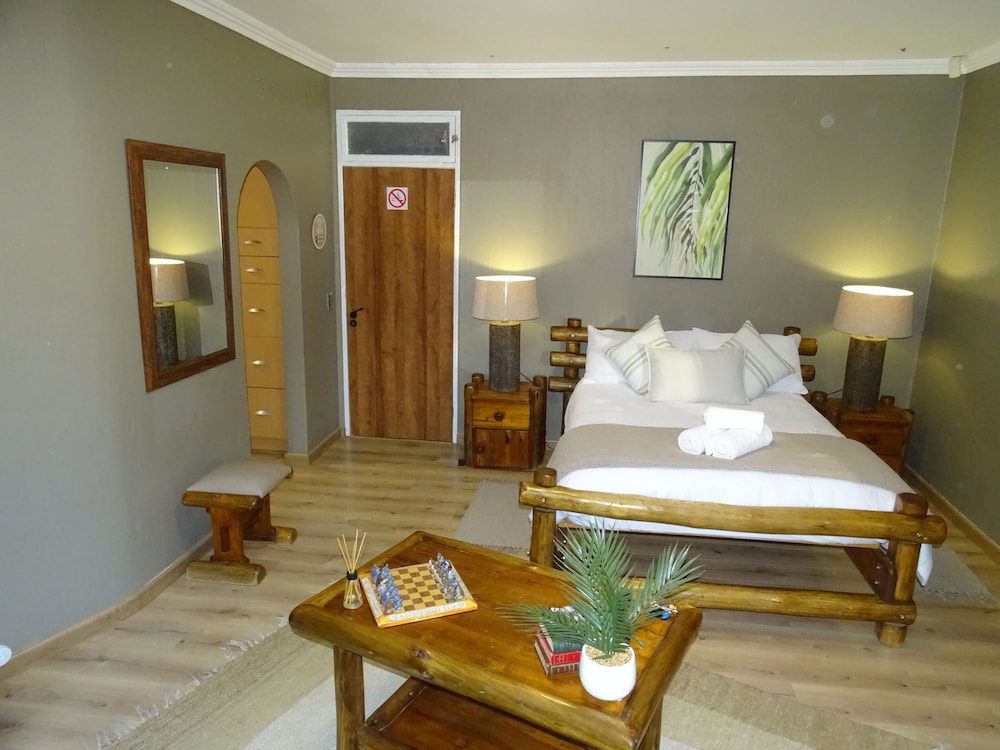 Room-indulgent Escape, Jet Bath, Stunnin