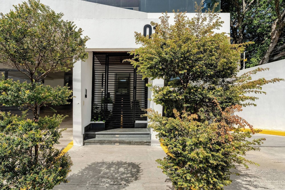 Luxurious Santo Domingo Apartment in Heart of the City, Wifi, Pool, Parking Free