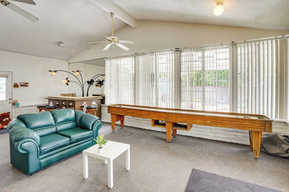 12 Mi to Dtwn LA: Family Home w/ Patio + Yard!