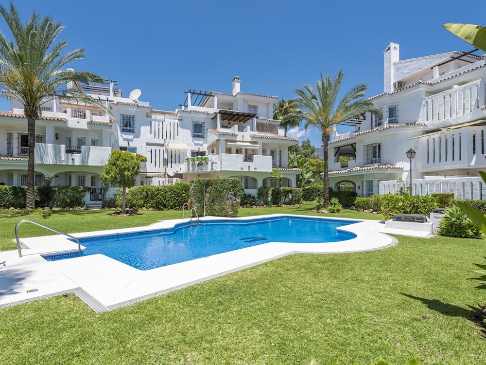 Los Naranjos Beautiful 1 Bedroom Penthouse