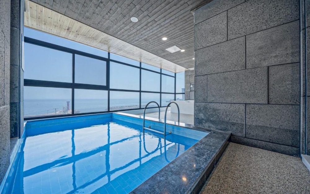 Pohang Soyu Garden Pool Villa view 5