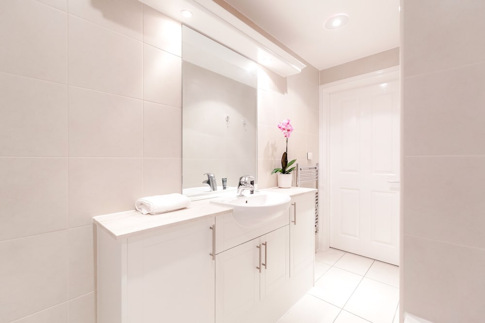 Roomspace Apartments -Orchard Place