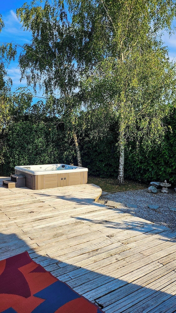 Peaceful Nature Retreat in Othery