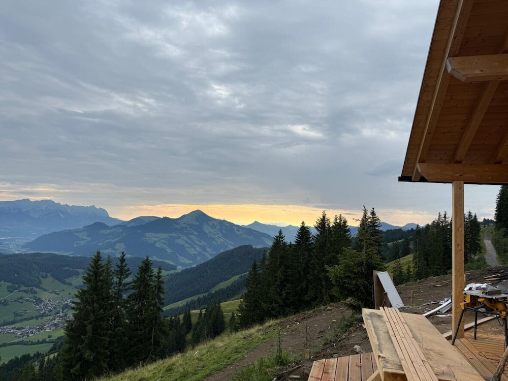 Panoramic hut in the ski Area