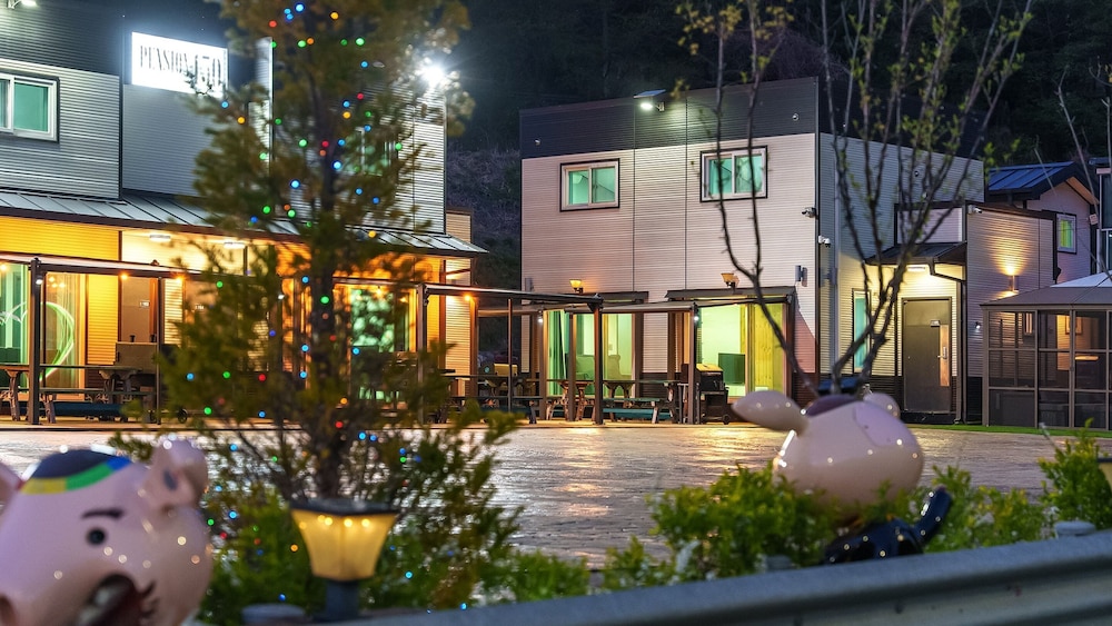 Hongcheon Pension 150