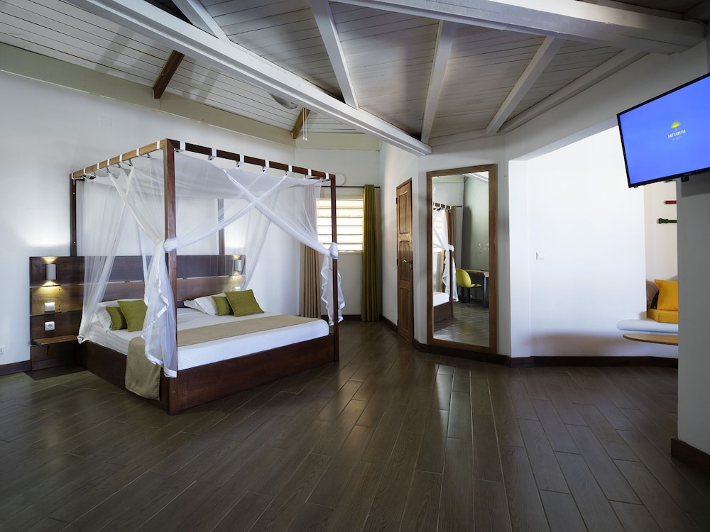 Antsanitia Resort