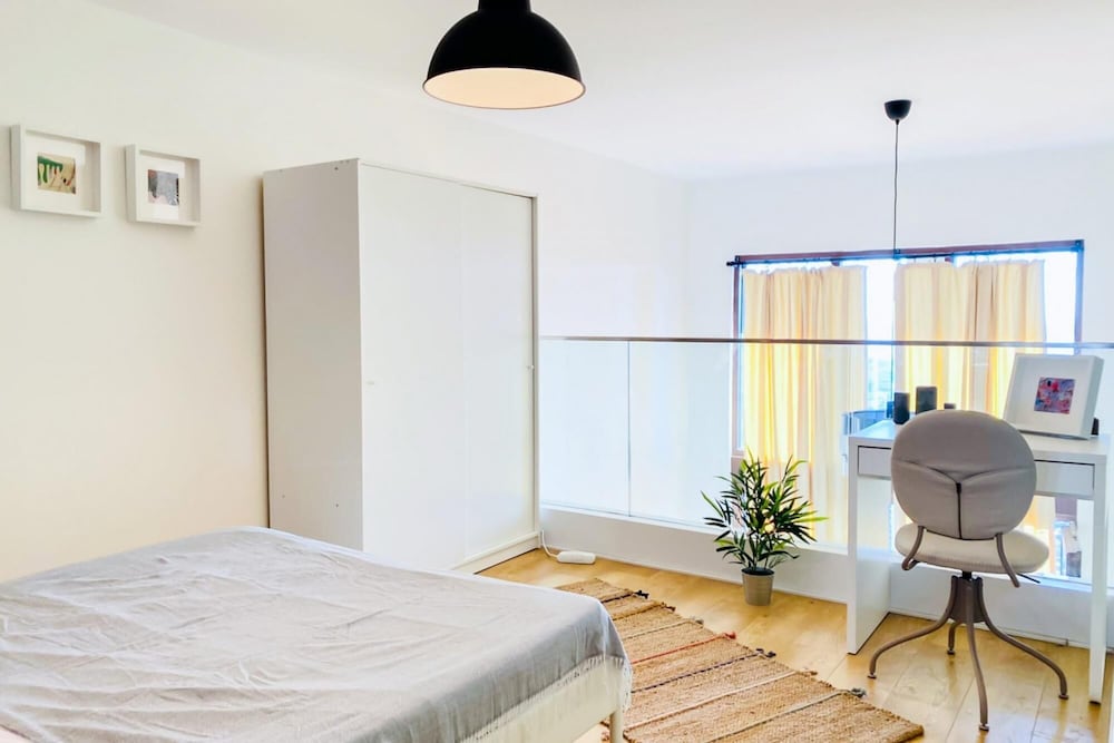Cozy Loft With Skyline View in Modern Residence