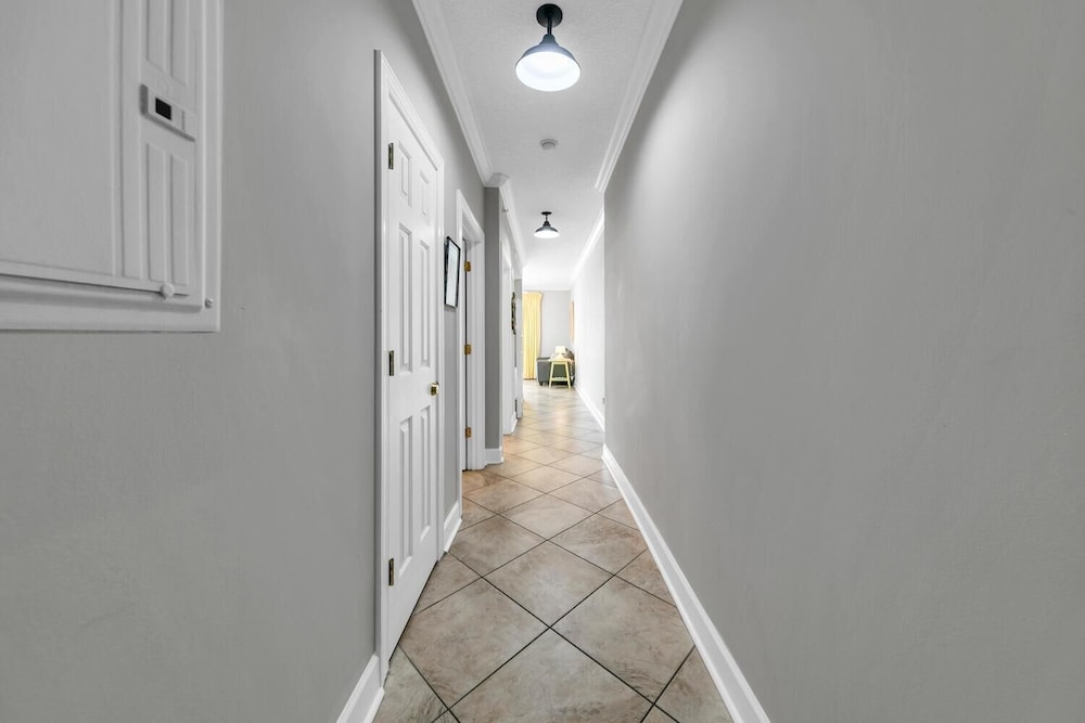 Twin Palms 603