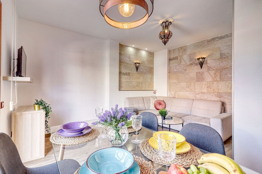 Retreat w Ocean Views Private Parking Ensuite