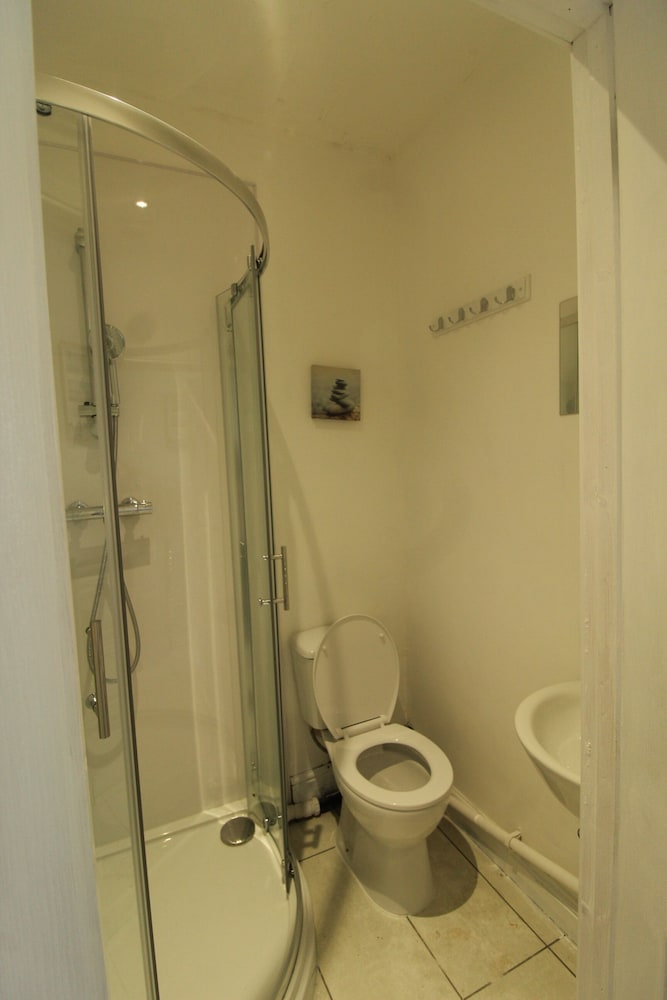 Rotherham Vacations - High Street House - Property Image 6