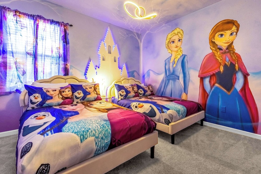 Upstay: Themed Family Home w Pool & Games Room