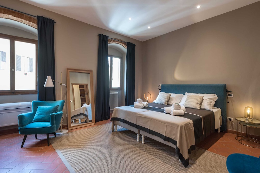 Heart of Florence Pitti 2 Bed-apartment