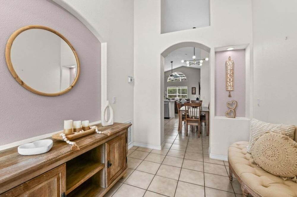 Oak Island Gem Cozy 4br Pool Home Near Disney 4 Bedroom Villa