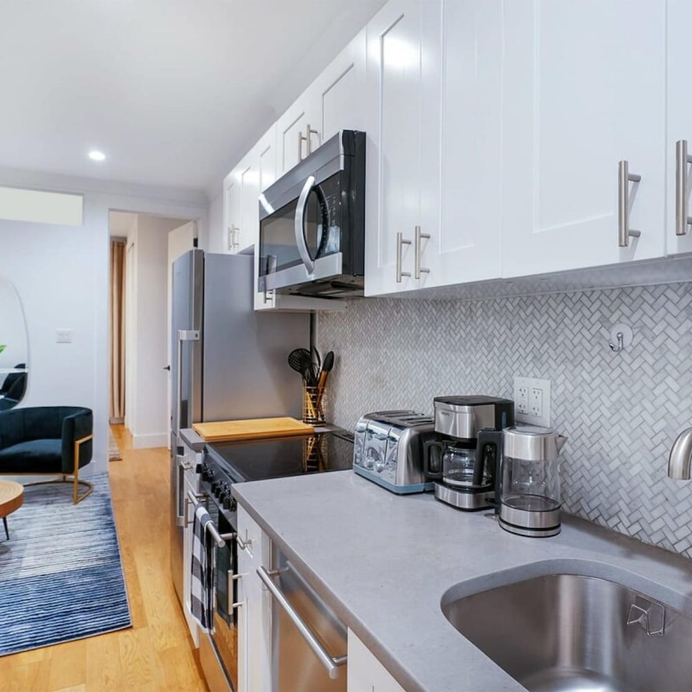 1290-7 New Renovated 2 Bedrooms in UES