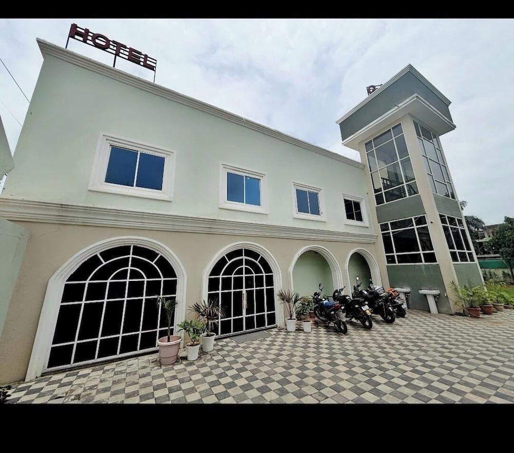 Hotel Dhana Lakshmi Bliss