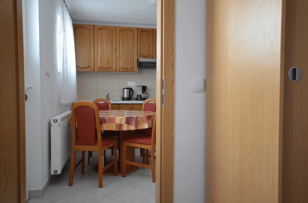 Apartment Isic view 3