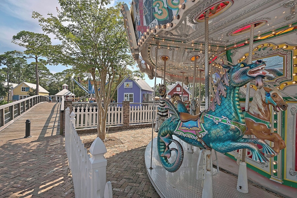 Augusta Village Sandestin by Gibson BR