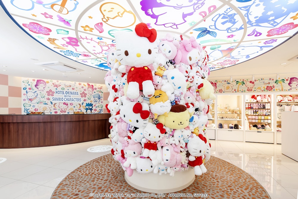 HOTEL OKINAWA WITH SANRIO CHARACTERS 1
