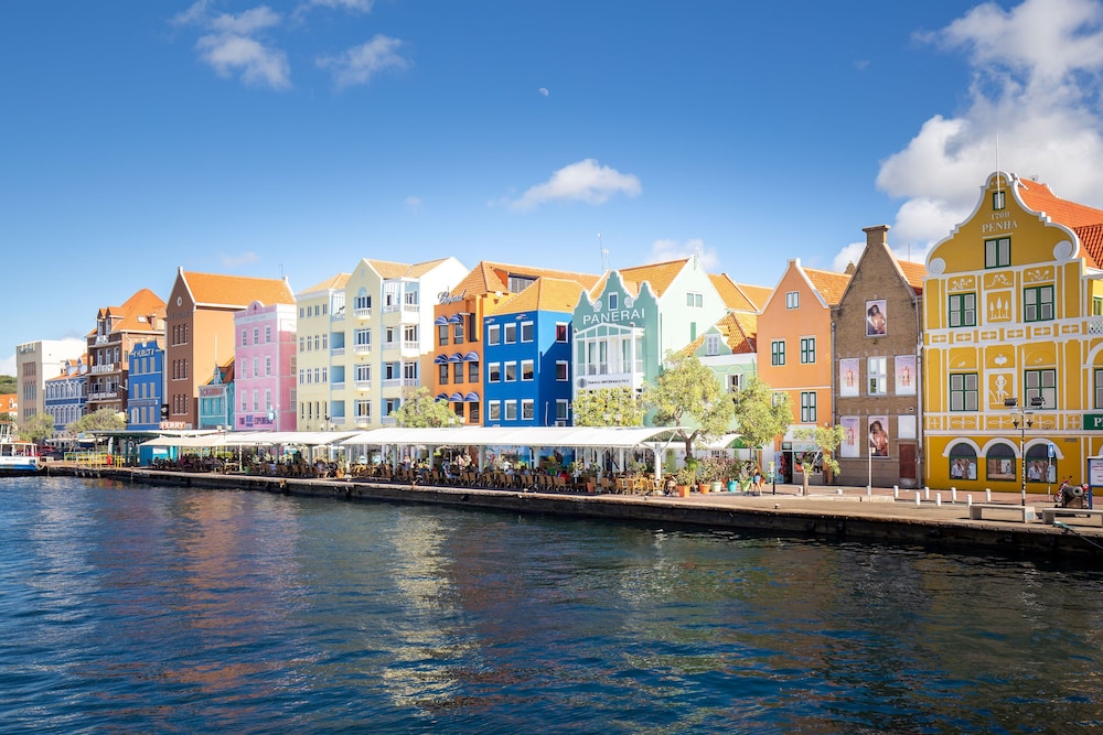 Hotel Royal Apartments City Centre Willemstad - Image 1