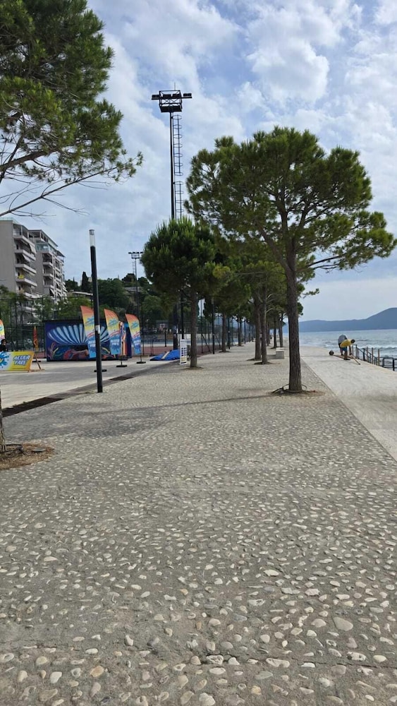 Tirent Apartment - Your Beach Home in Vlorë