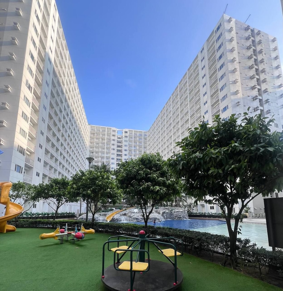SHORE 1 RESIDENCES