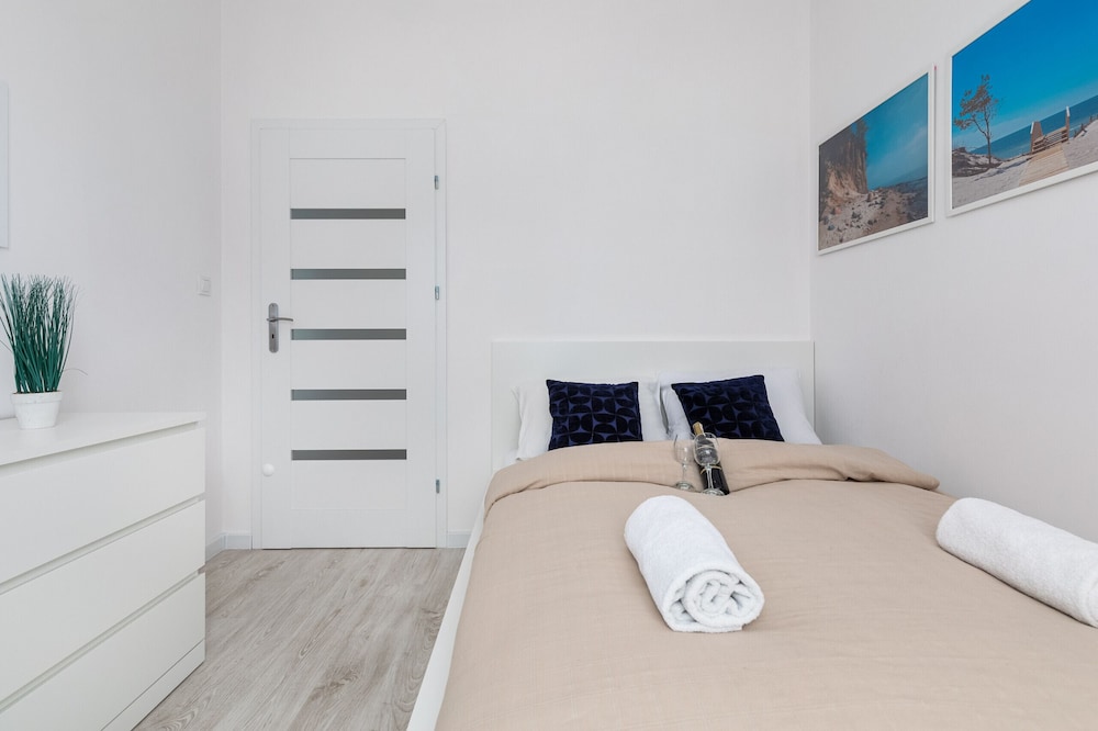 Wrzosowo Cosy Apartment by Renters view 3