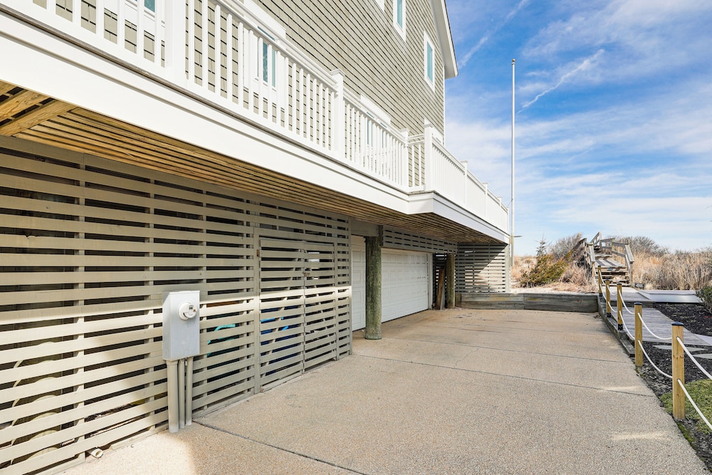 Steps to Shore: Spacious Bethany Beach Retreat