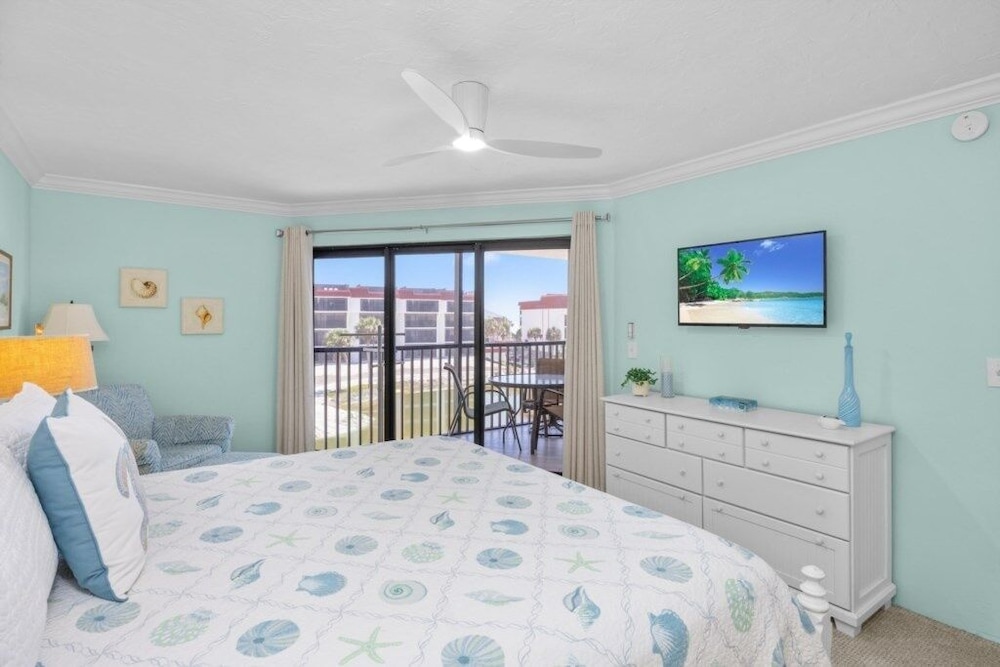 Pointe Santo B31 2 Bedroom Condo
