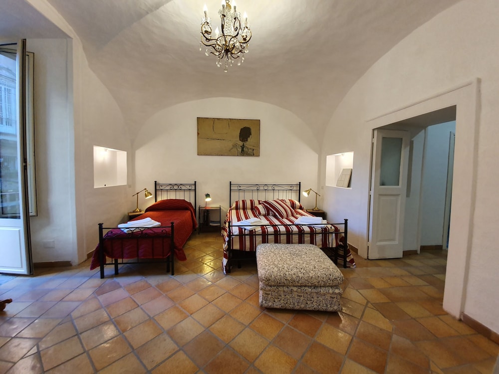 The Spanish Palace suites, rooms, apartments & terraces