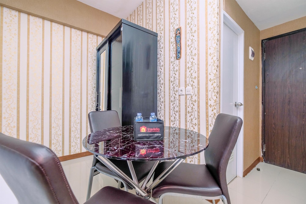 Nice And Minimalist Studio At Park View Condominium Apartment