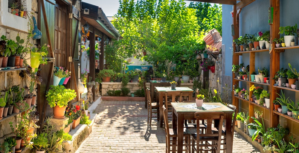 Flores Hotel Alaçatı - Image 34