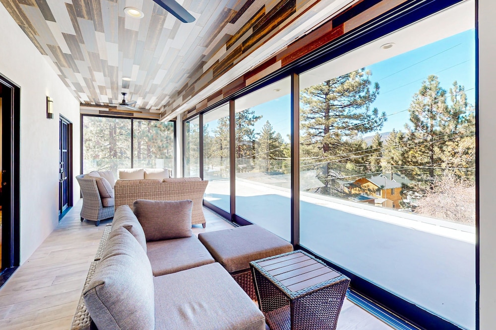 Hillside Hideaway #603