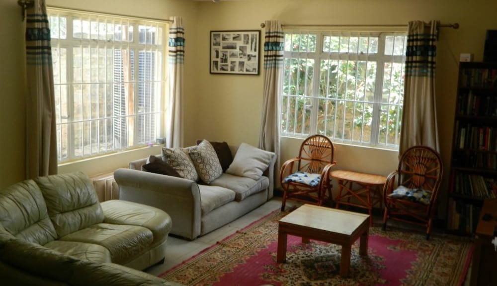Back to Africa House photo 5