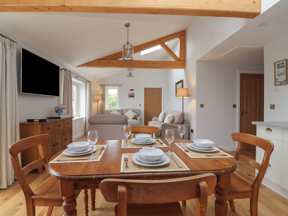 Waverley Cottage