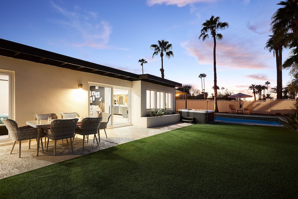 Desert Rose-hot Tub-pool Heat Avail-fire Pit-golf!