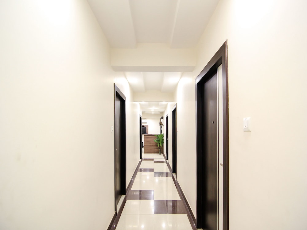 OYO 13932 Hotel Pushpanjali