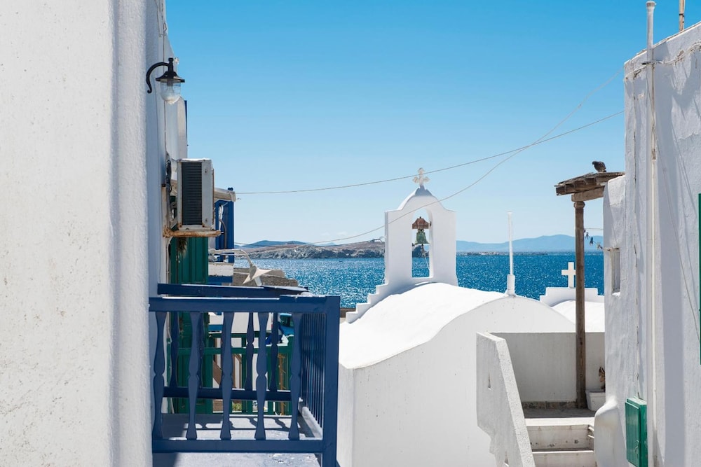 Alana Mykonos
