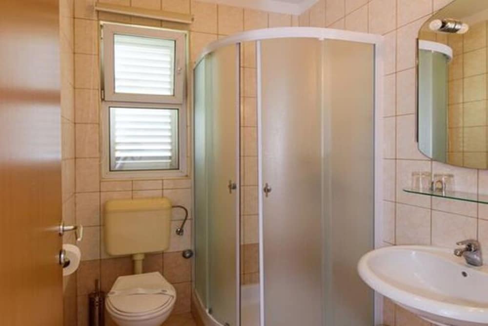 Homely Apartment in Sukošan near Sea view 2