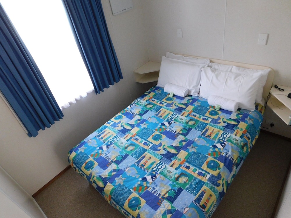 Dylene Caravan Park - 2 Br Family Cabin With Air view 4